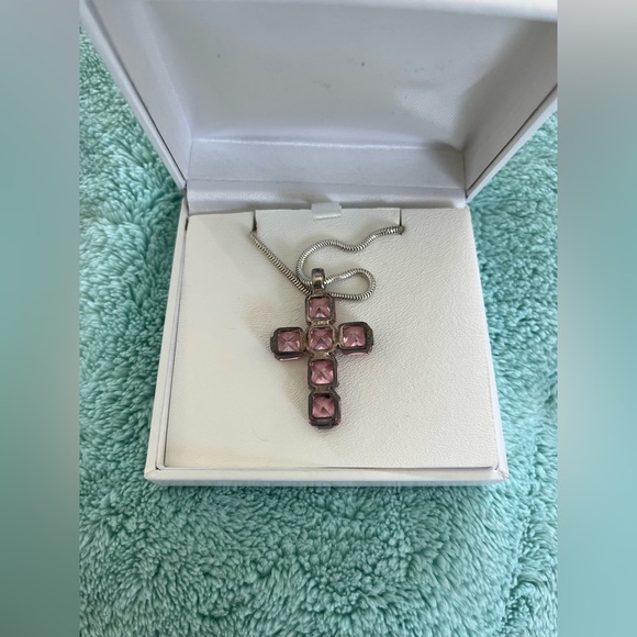 THOMAS SABO STERLING SILVER AND PINK CRYSTAL CROSS & CHAIN - Picture 3 of 5
